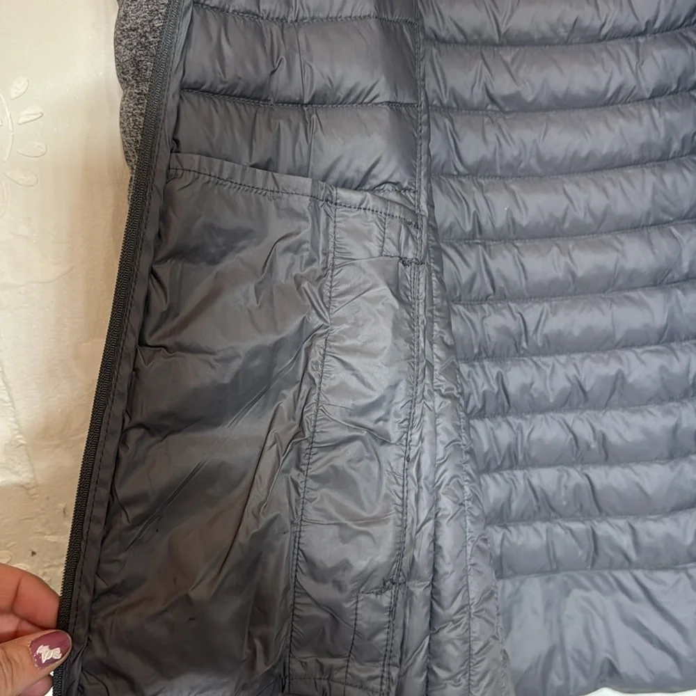 Small Heat Keeper Down Jacket PTP 20 Length 30 Two Zipper Pockets - Picture 5 of 6